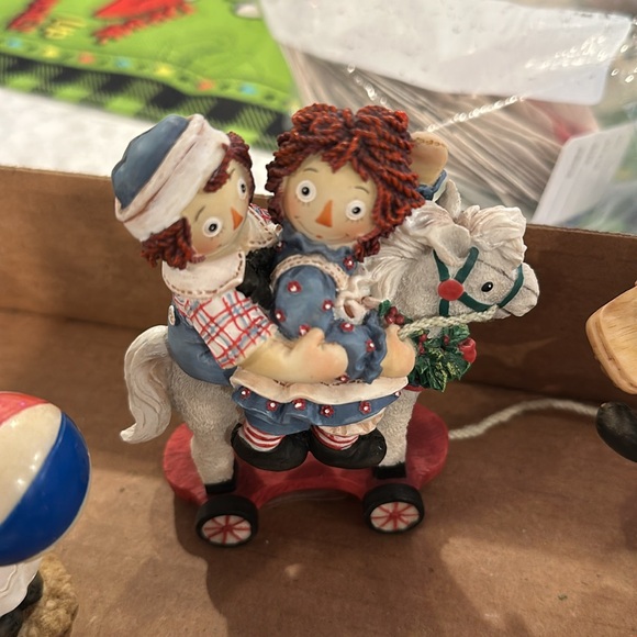 9 Raggedy Ann and Andy figurines - Picture 4 of 9